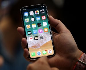 Arkadaşlar telefonumu değiştireceğim ama hangi telefonu alacağıma karar veremedim. Sizce hangisini almalıyım? Neden?