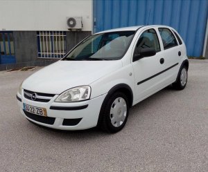 Opel Corsa mı? Ford Fiesta mı? (Yıl: 2000-2006)