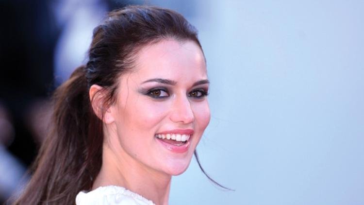 Fahriye Evcen